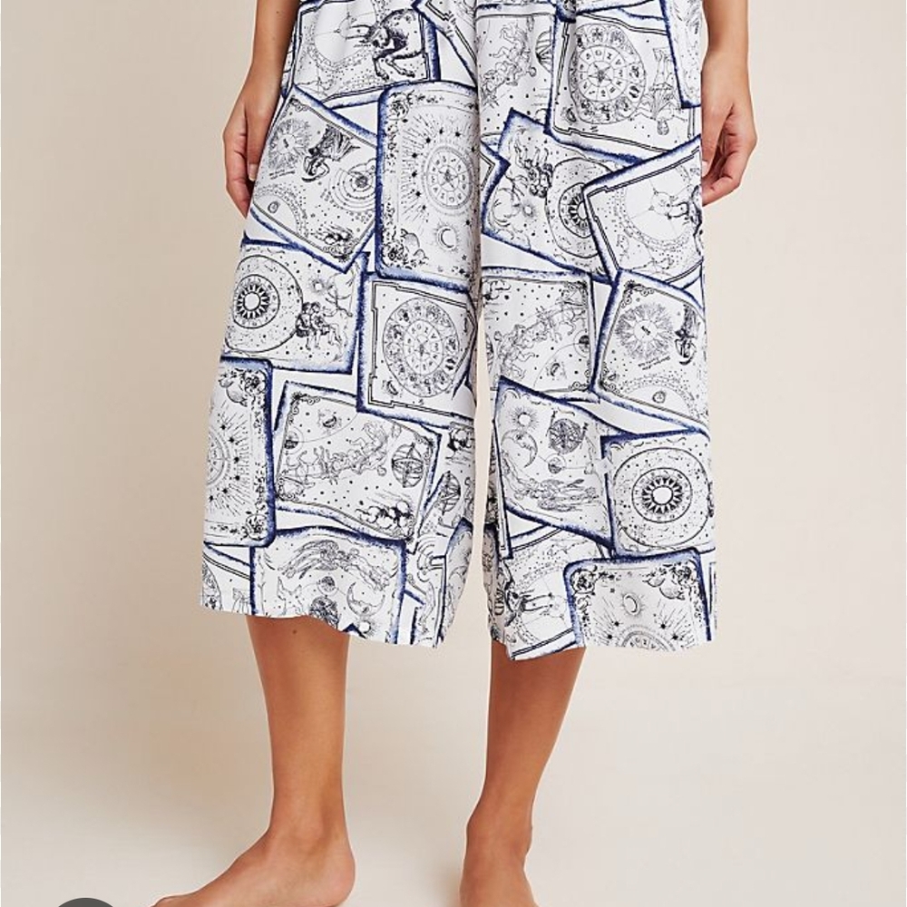 Anthropologie Stylish Blue  and White  Zodiac Patterned Cropped Pants